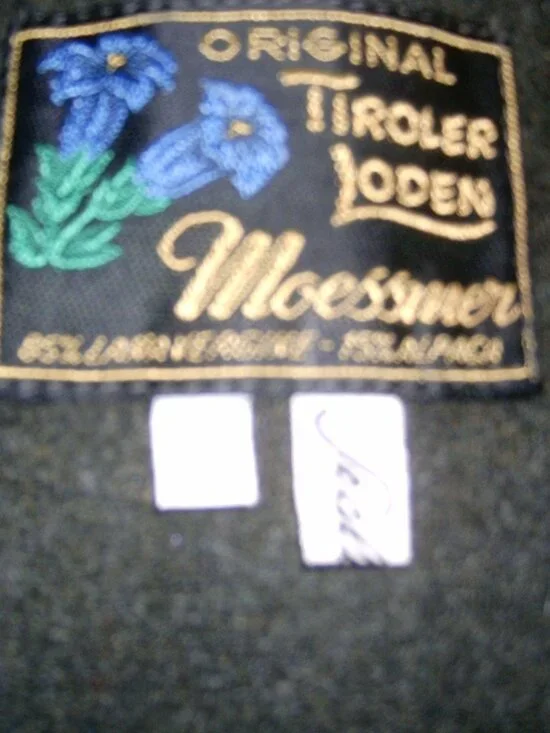 Moessmer Wool Green Vintage Walking Cape - Picture 16 of 17